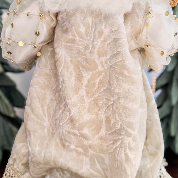 Elegant Vintage Holiday Moments Collection-Tabletop/Treetop Santa-Gold and Ivory - Picture 5 of 11